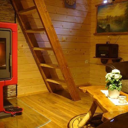 Holzhaus Waldwichtel Am Wald Und See Neuruppin Εξωτερικό φωτογραφία
